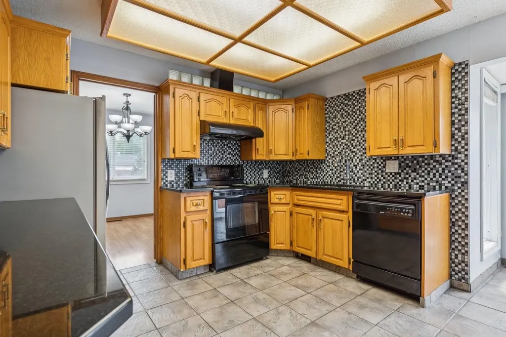 755 Whitemont Drive NE Calgary AB T1Y 3H1