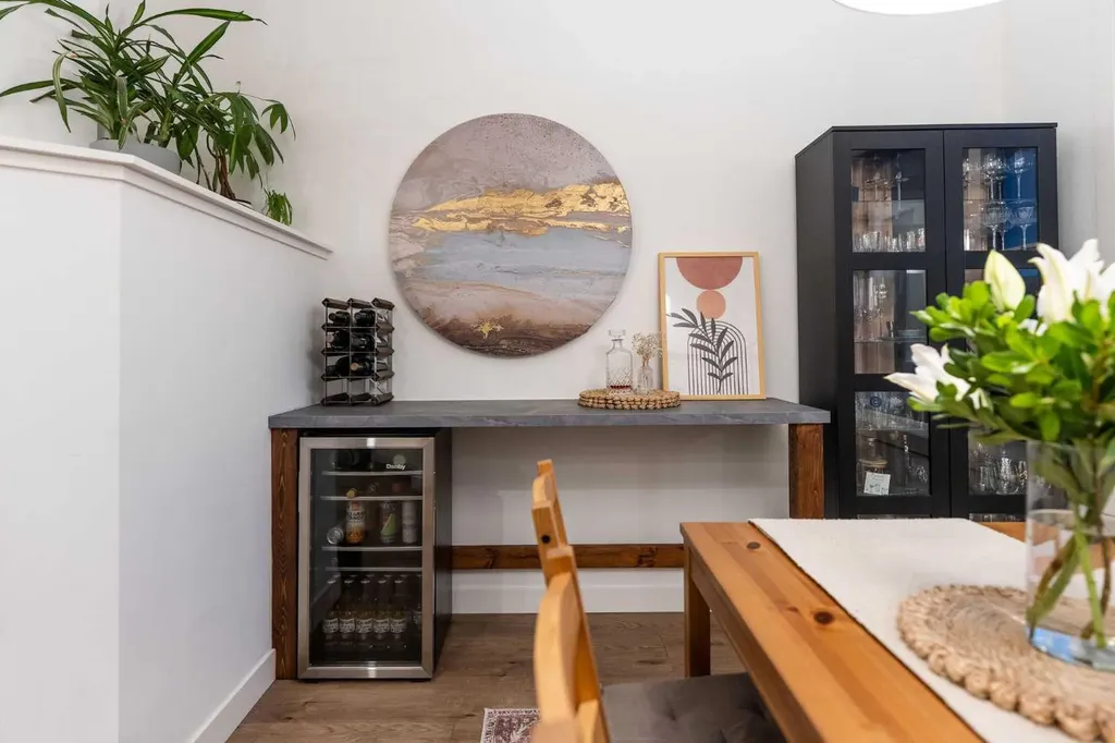 176 Seton Villas SE Calgary AB T3M 3L9