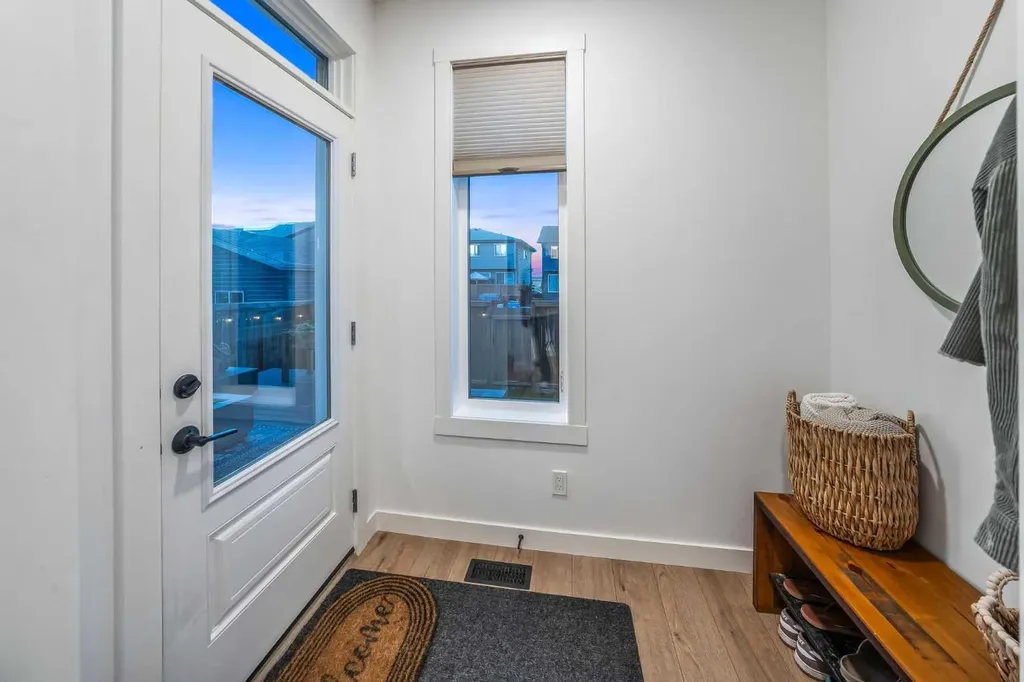 176 Seton Villas SE Calgary AB T3M 3L9