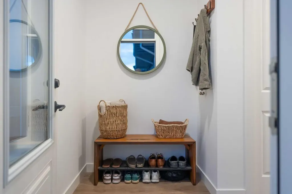 176 Seton Villas SE Calgary AB T3M 3L9