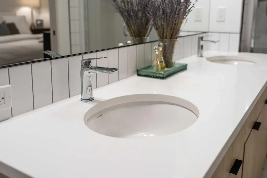 176 Seton Villas SE Calgary AB T3M 3L9