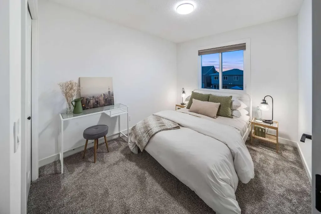 176 Seton Villas SE Calgary AB T3M 3L9