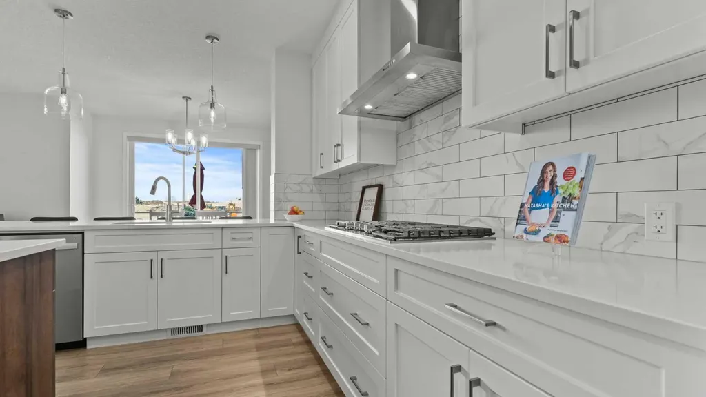 152 Threepoint Cove Okotoks AB T1S5S4