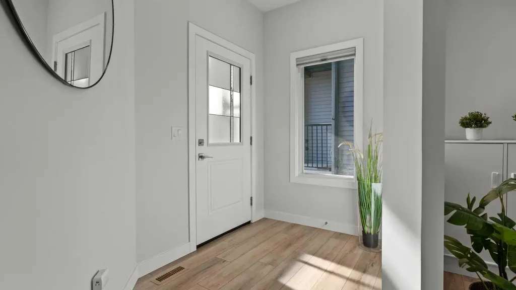 152 Threepoint Cove Okotoks AB T1S5S4