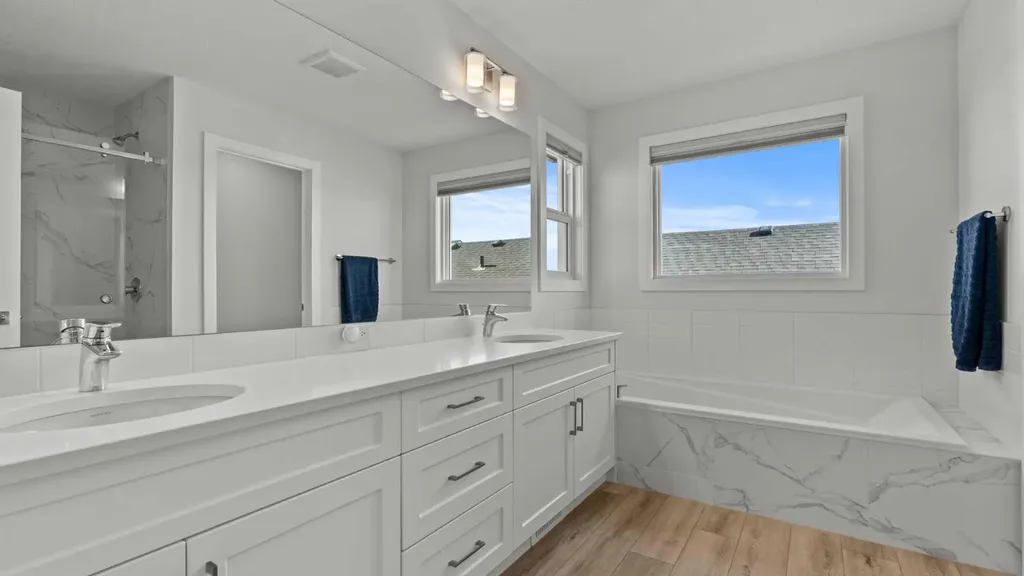 152 Threepoint Cove Okotoks AB T1S5S4