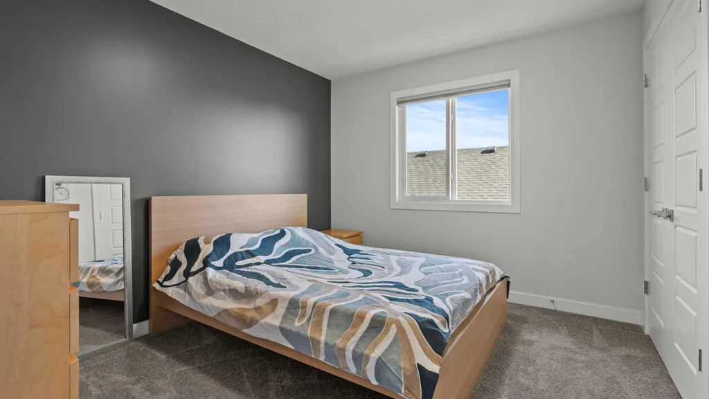 152 Threepoint Cove Okotoks AB T1S5S4