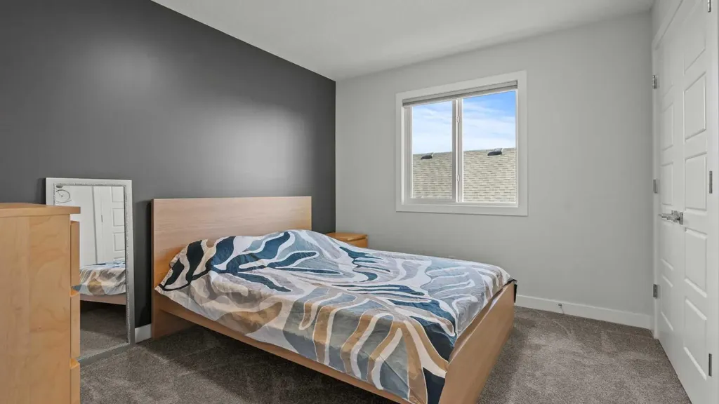 152 Threepoint Cove Okotoks AB T1S5S4