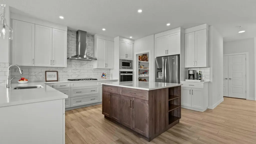 152 Threepoint Cove Okotoks AB T1S5S4