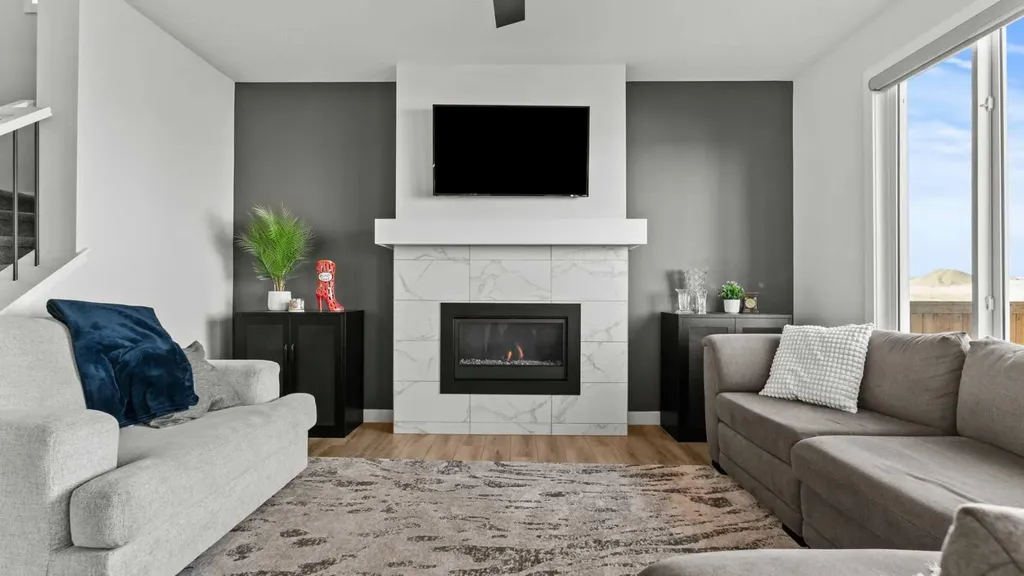 152 Threepoint Cove Okotoks AB T1S5S4