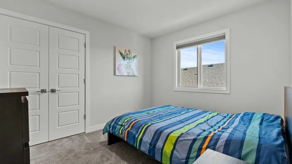 152 Threepoint Cove Okotoks AB T1S5S4