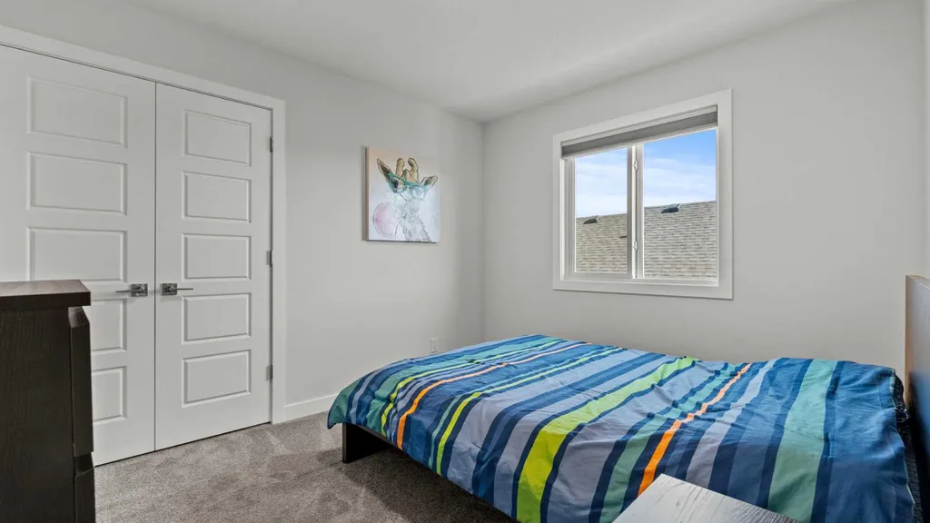 152 Threepoint Cove Okotoks AB T1S5S4