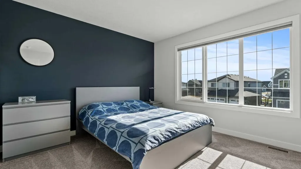 152 Threepoint Cove Okotoks AB T1S5S4