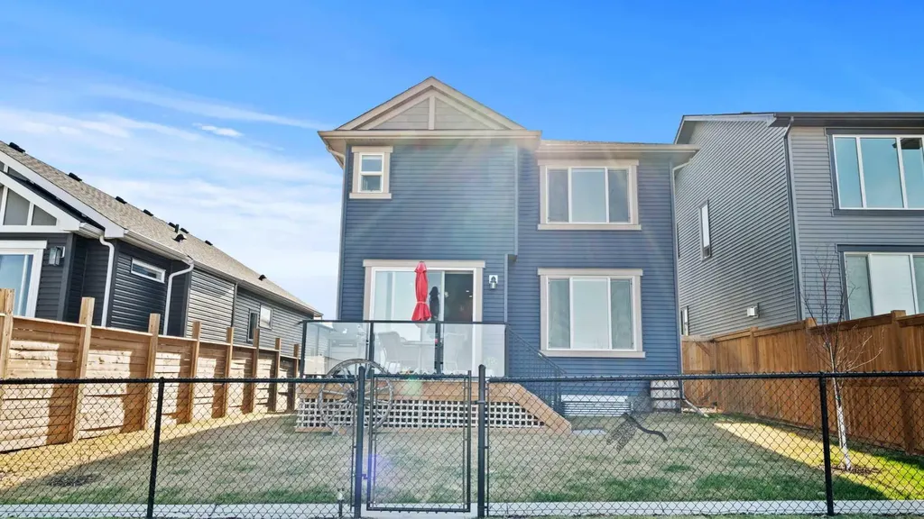 152 Threepoint Cove Okotoks AB T1S5S4