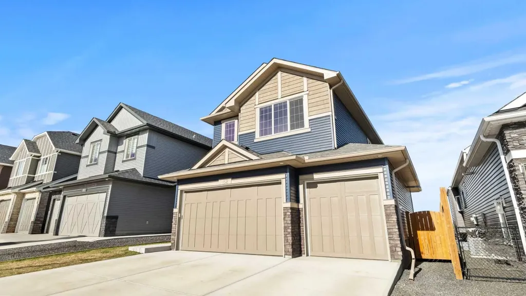152 Threepoint Cove Okotoks AB T1S5S4
