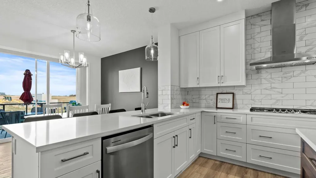 152 Threepoint Cove Okotoks AB T1S5S4