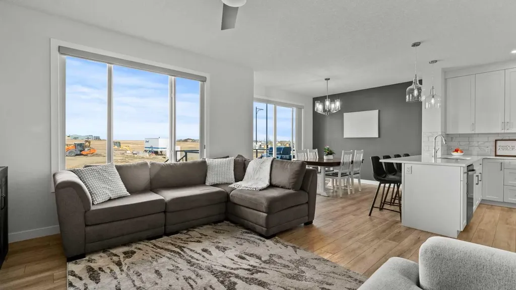 152 Threepoint Cove Okotoks AB T1S5S4