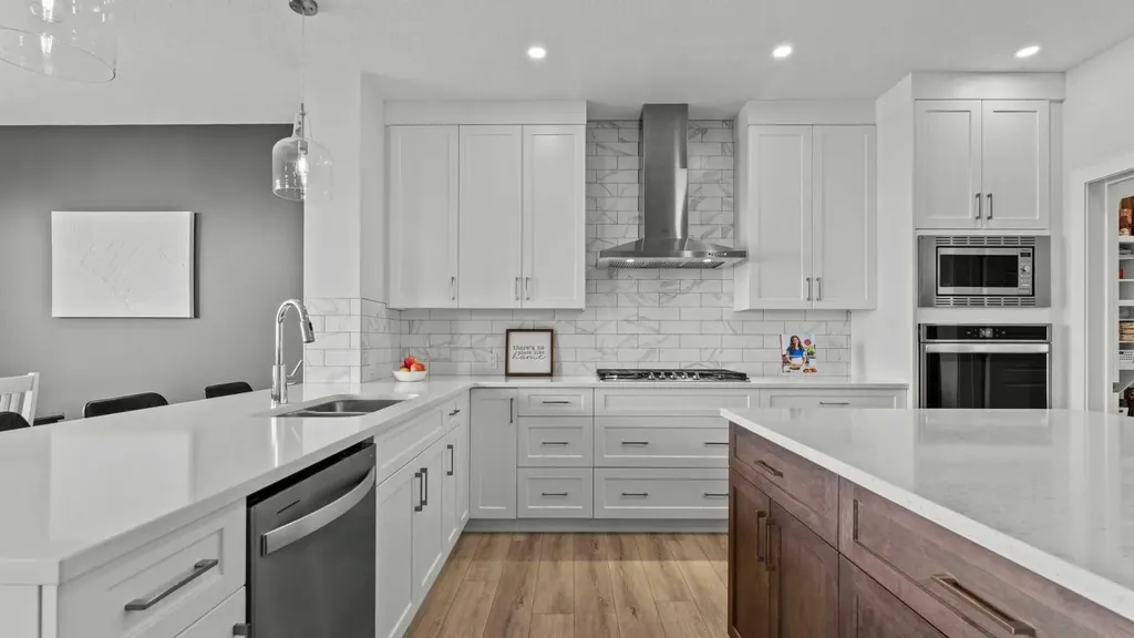 152 Threepoint Cove Okotoks AB T1S5S4