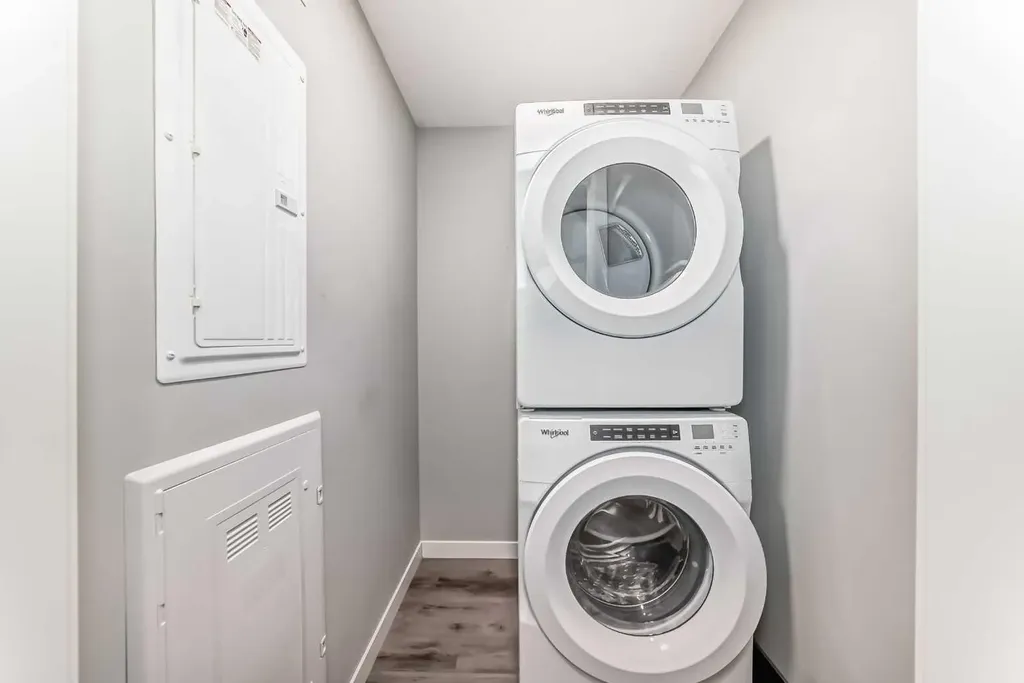 200 Shawnee Square SW Calgary AB T2Y 0T7