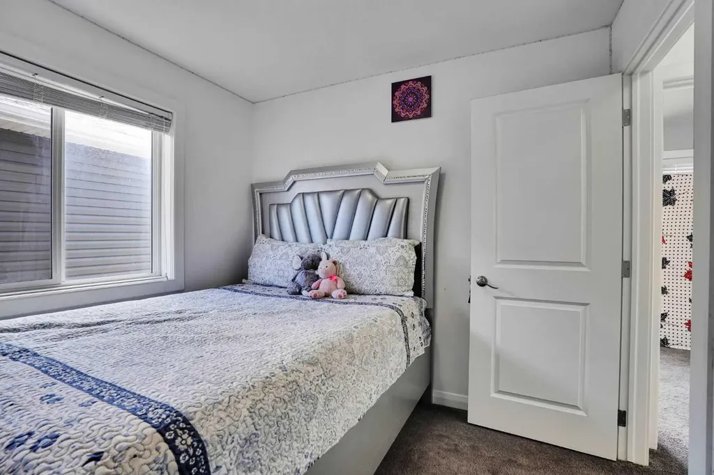 158 Redstone Common NE Calgary AB T3N0P6