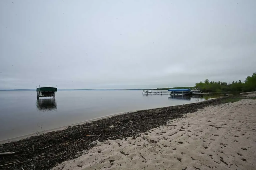 2740 5th Street Calling Lake Drive Calling Lake AB T0G0K0