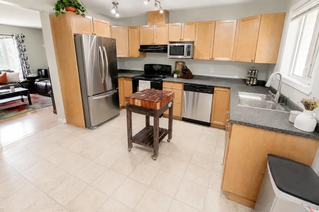 9105 91 Street Grande Prairie AB T8X 0E6