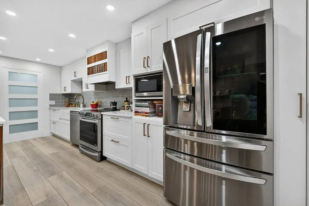 1215 Cameron Avenue SW Calgary AB T2T 0K8