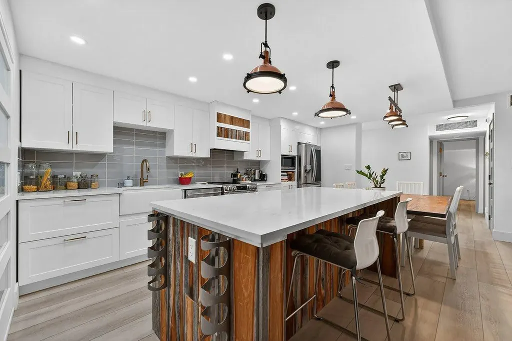 1215 Cameron Avenue SW Calgary AB T2T 0K8