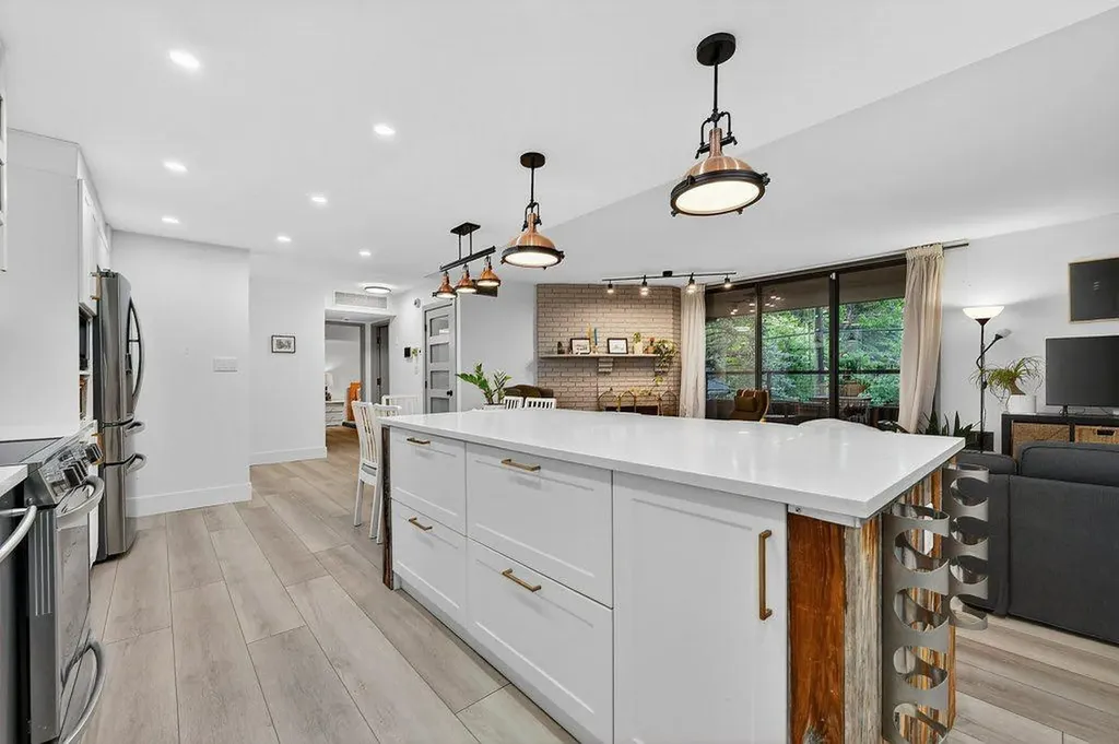 1215 Cameron Avenue SW Calgary AB T2T 0K8
