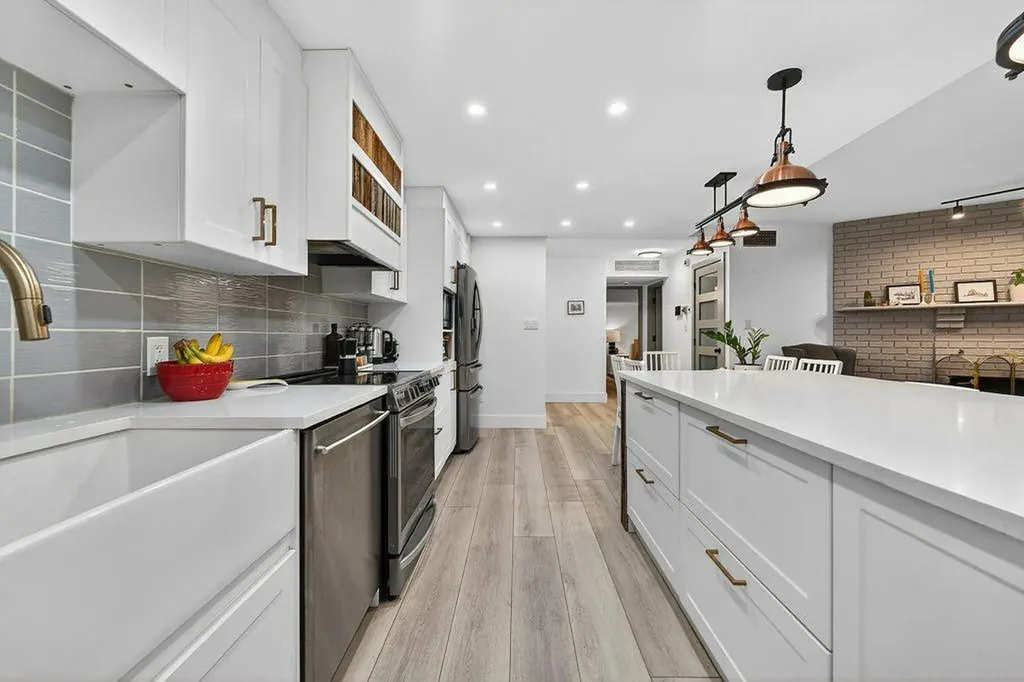 1215 Cameron Avenue SW Calgary AB T2T 0K8