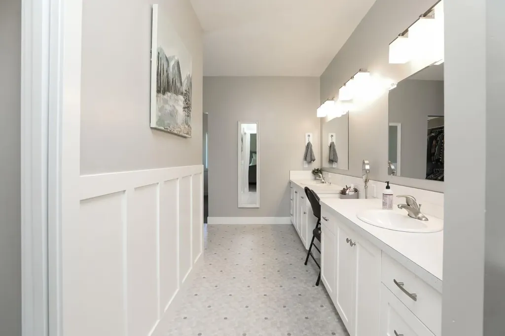 372 E 1 Avenue N Magrath AB T0K 1J0
