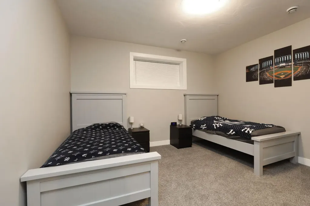 372 E 1 Avenue N Magrath AB T0K 1J0