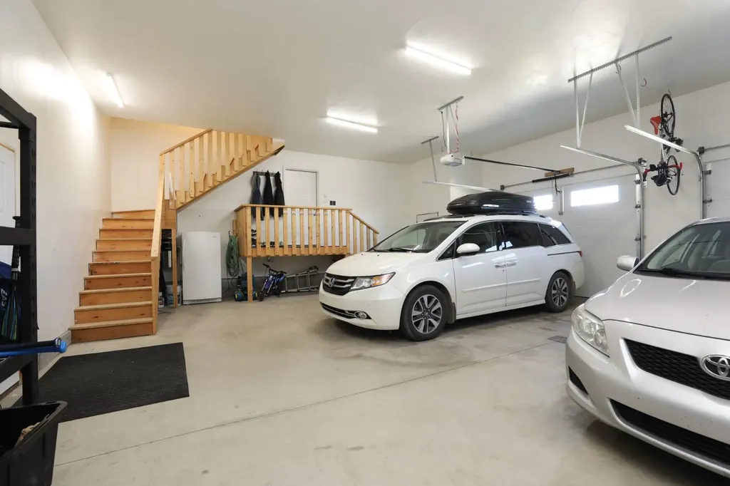 372 E 1 Avenue N Magrath AB T0K 1J0