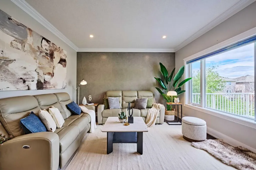 605 Hamptons Drive NW Calgary AB T3A 6A2