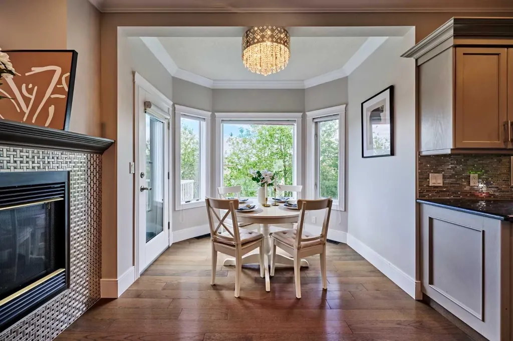 605 Hamptons Drive NW Calgary AB T3A 6A2