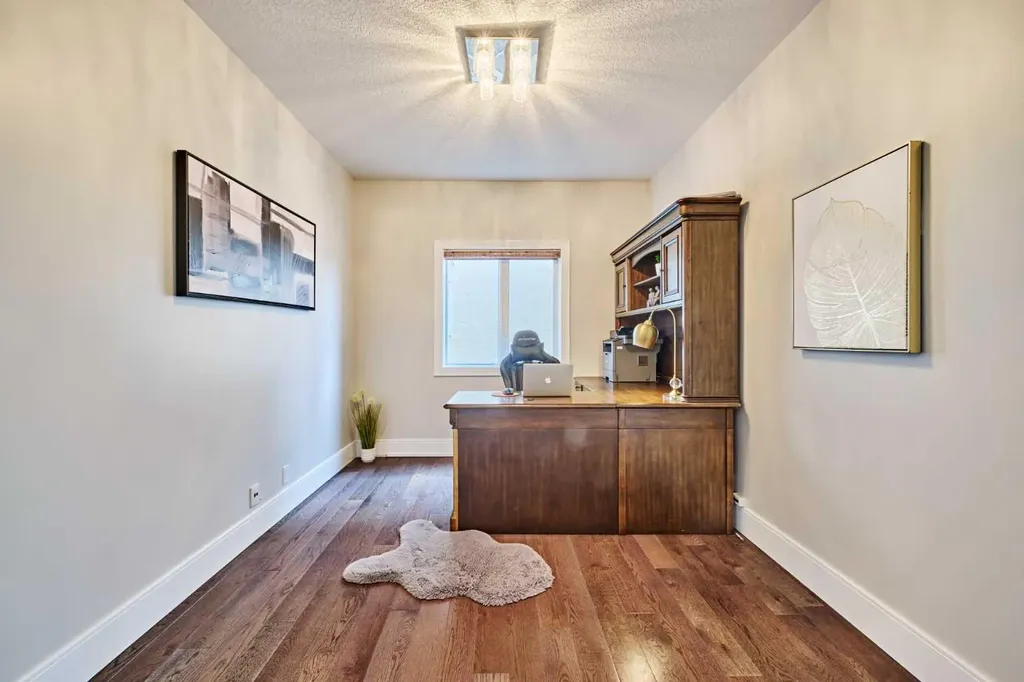 605 Hamptons Drive NW Calgary AB T3A 6A2