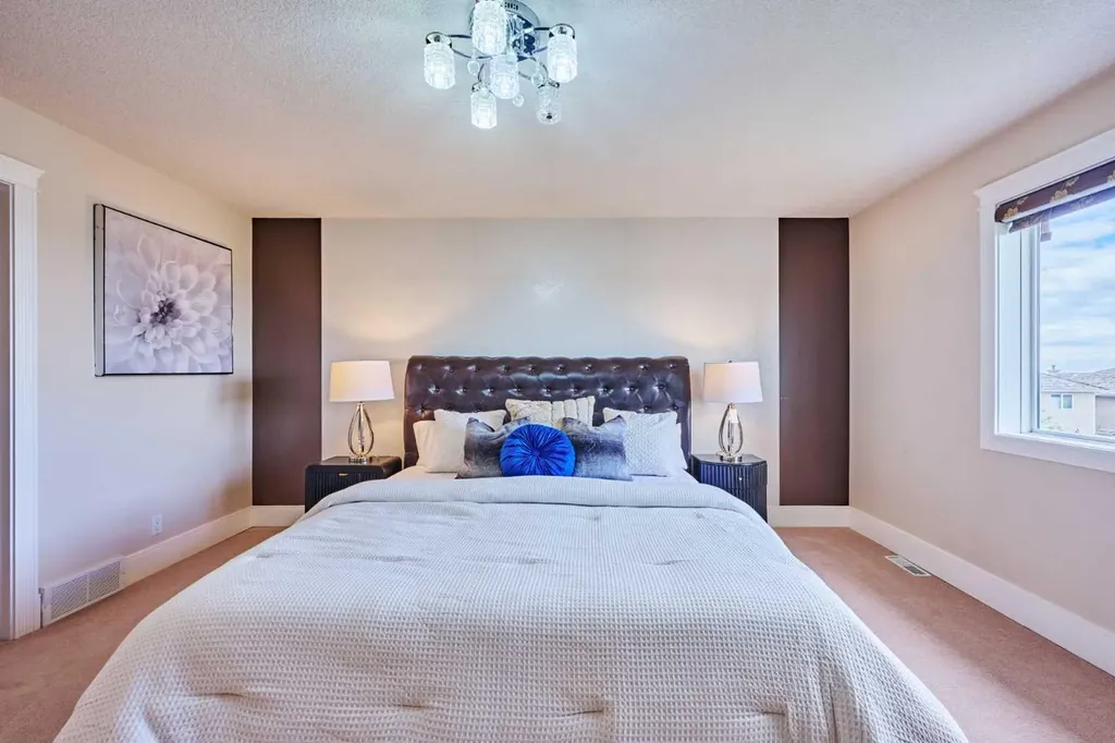 605 Hamptons Drive NW Calgary AB T3A 6A2