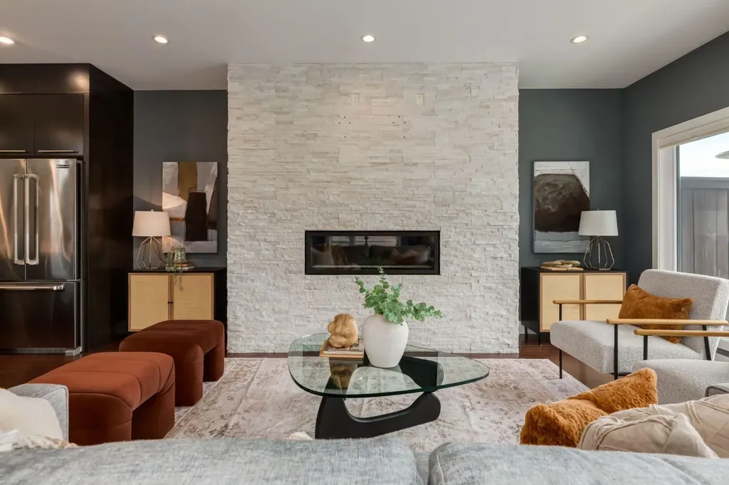 3924 18 Street SW Calgary AB T2T 4V4