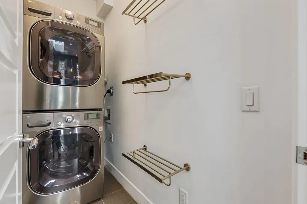 3924 18 Street SW Calgary AB T2T 4V4