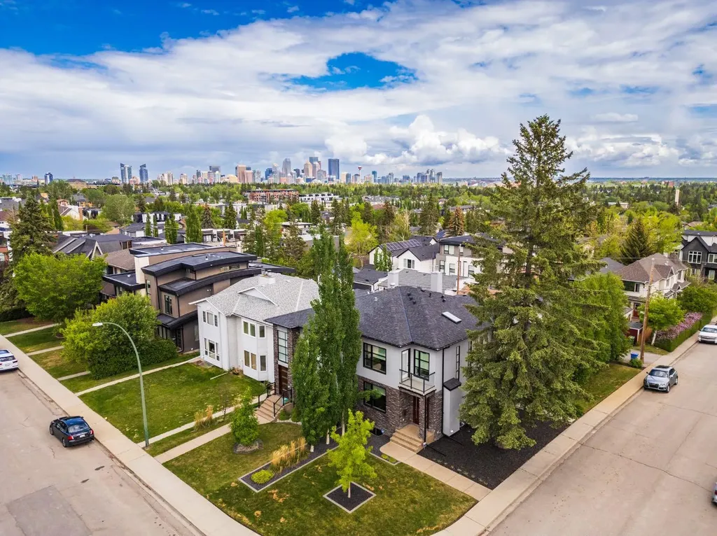 3924 18 Street SW Calgary AB T2T 4V4
