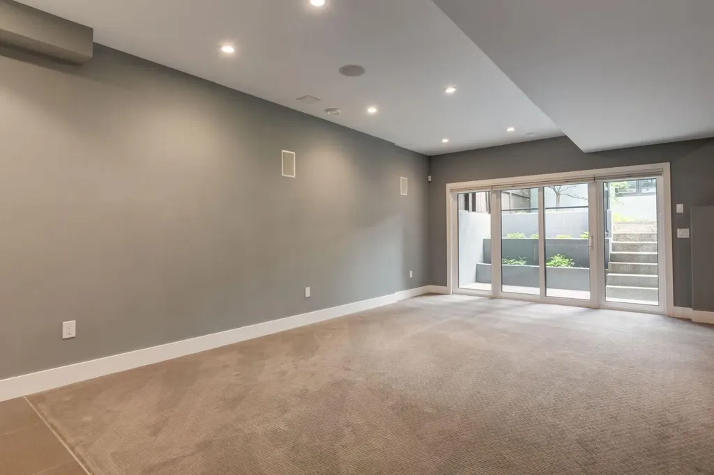 3924 18 Street SW Calgary AB T2T 4V4