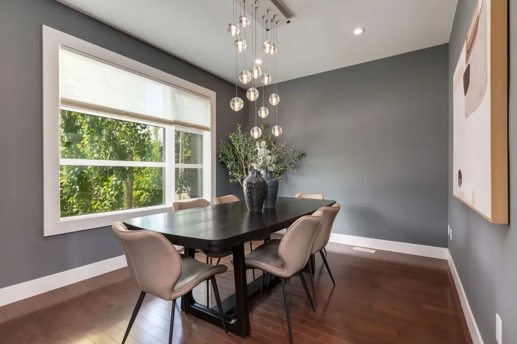 3924 18 Street SW Calgary AB T2T 4V4