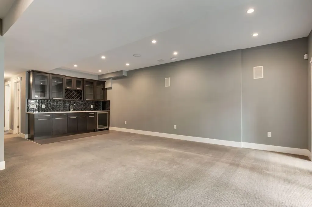 3924 18 Street SW Calgary AB T2T 4V4