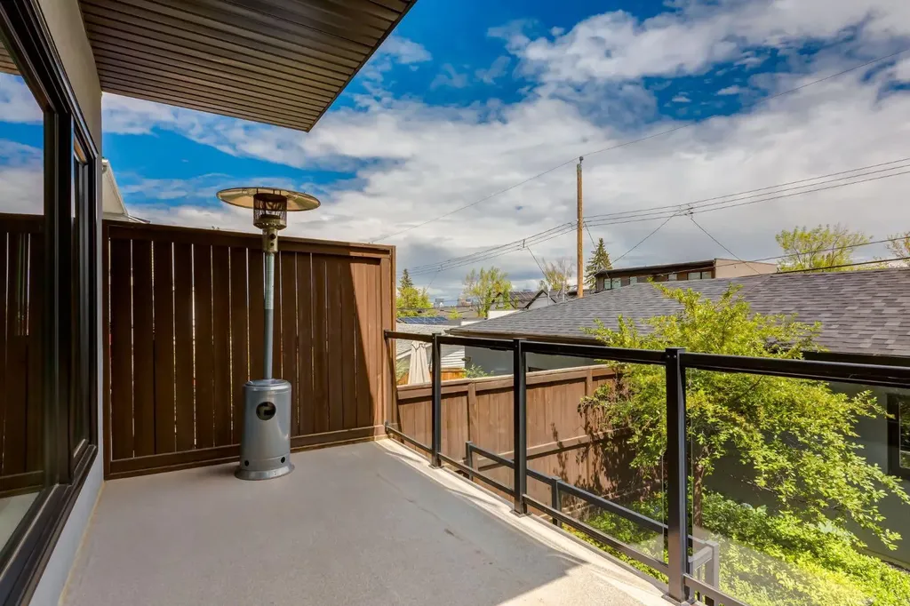 3924 18 Street SW Calgary AB T2T 4V4