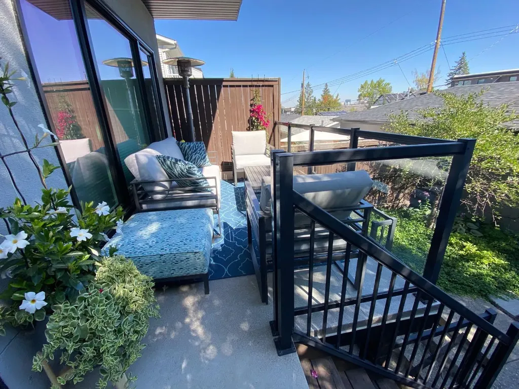 3924 18 Street SW Calgary AB T2T 4V4
