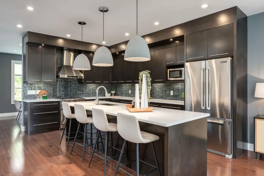 3924 18 Street SW Calgary AB T2T 4V4