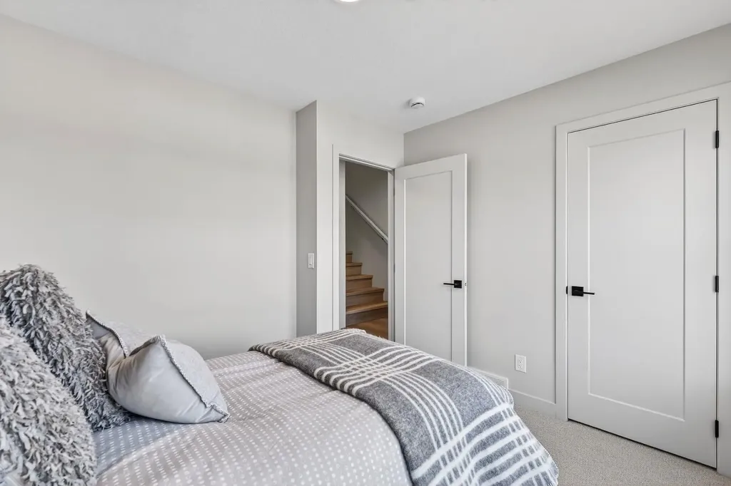 5406 6 Street SW Calgary AB T2V5A4