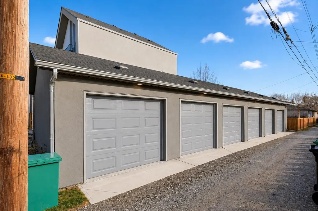 5406 6 Street SW Calgary AB T2V5A4