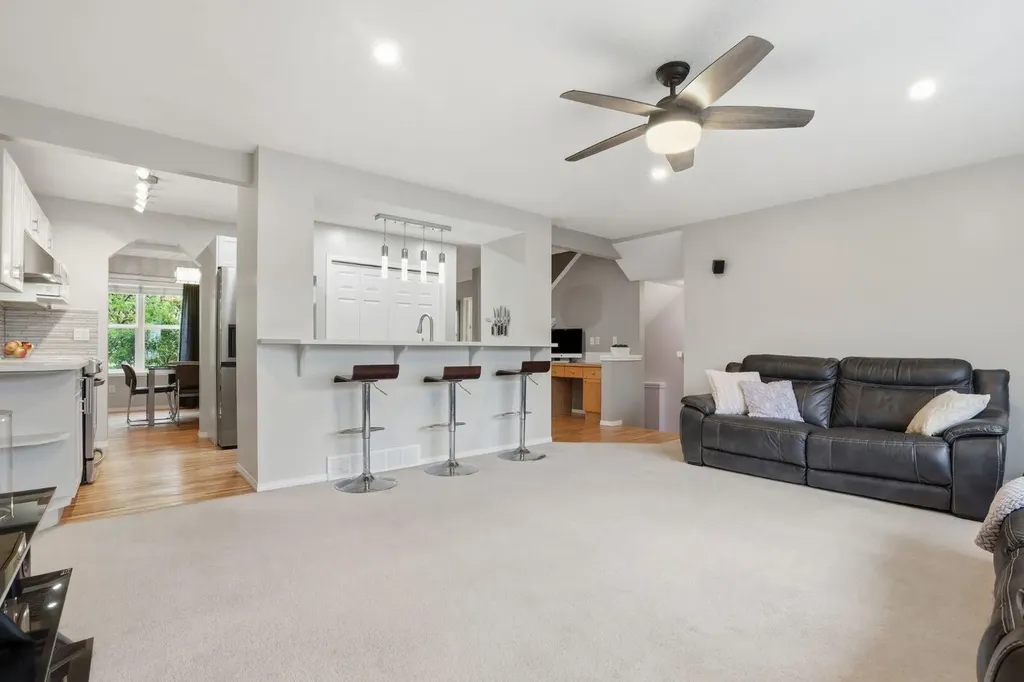 450 Elgin Way SE Calgary AB T2Z 3Y6
