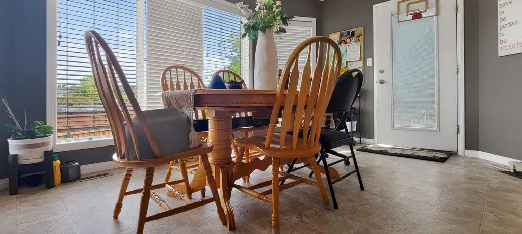 9827 67 Avenue Grande Prairie AB T8W 2T3