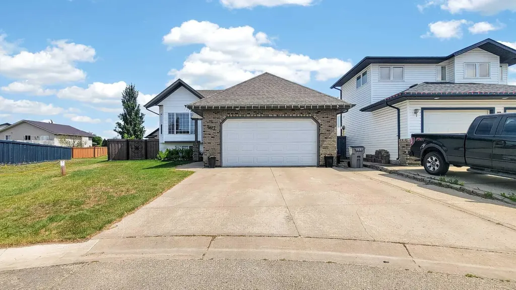 9827 67 Avenue Grande Prairie AB T8W 2T3